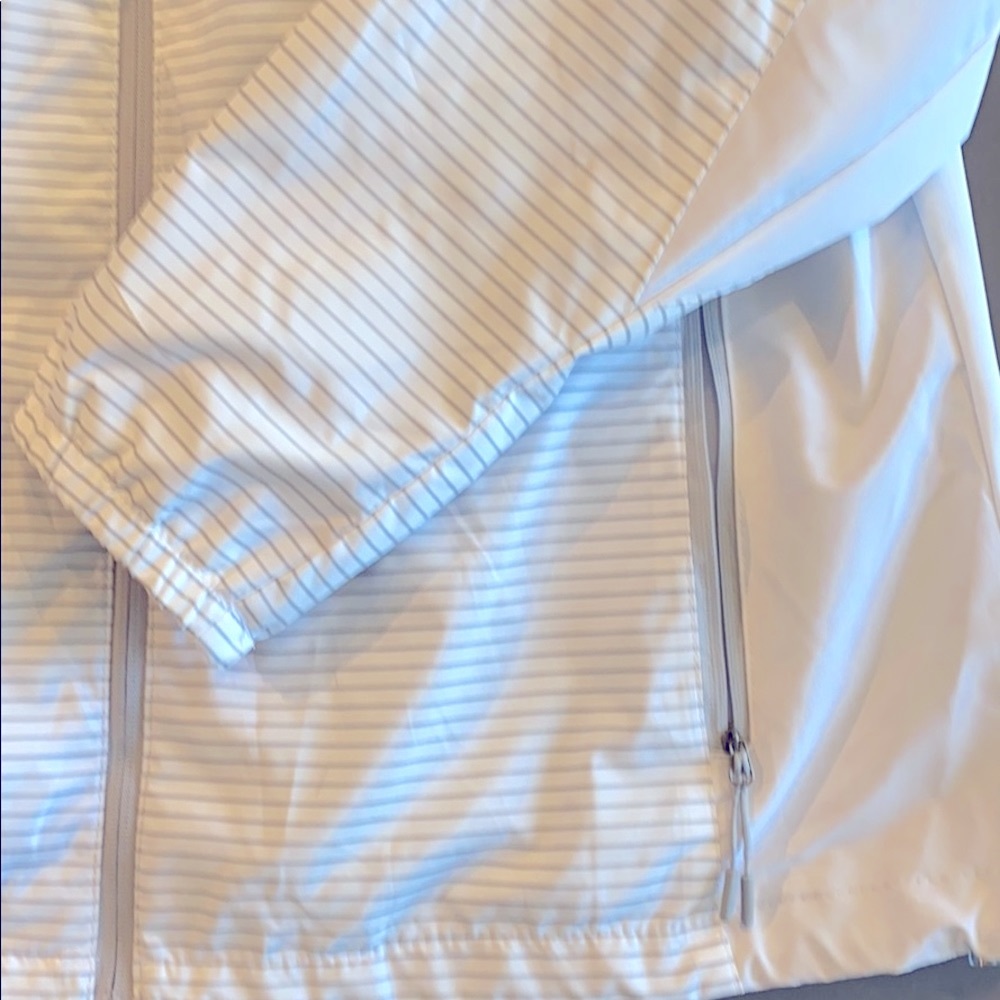 New Balance Jacket - Picture 3 of 5